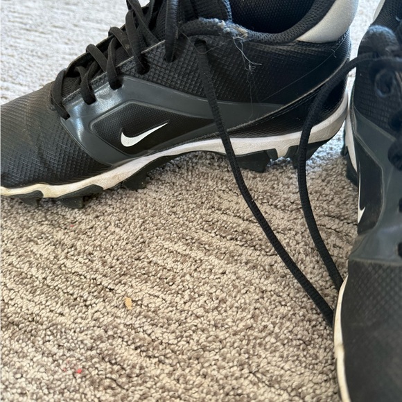 Men's Nike Alpha Menace 4 Shark Football Cleats - Picture 3 of 4